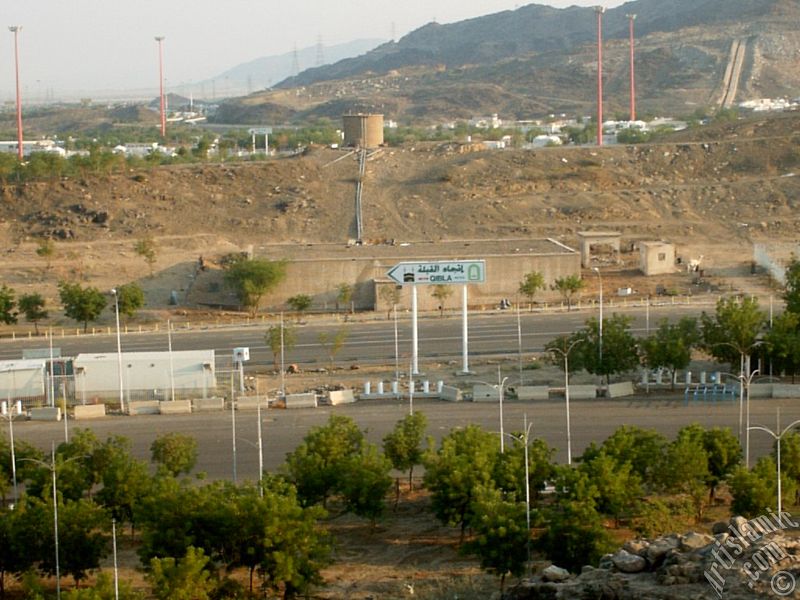 A picture of a part of the Field of Arafah taken from the Hill of Arafah in Mecca city of Saudi Arabia.
