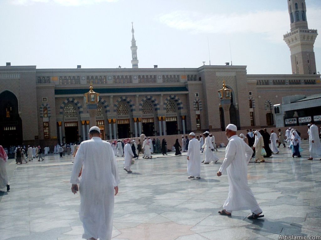 View of the outside court of the Prophet Muhammad`s (saaw) Mosque (Masjed an-Nabawe) in Madina city of Saudi Arabia.
